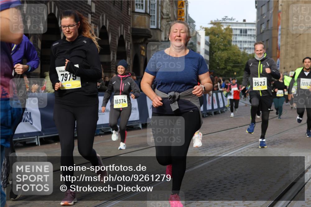 05.10.2025 - 20. swb-Marathon Bremen Strokosch-Dieckow http://msf.ph/oto/9261279 05.10.2025 11:06:17 Ziel 7979, 9205, 9228, 9387, 9523, 9712, 10152, 10243, 10374, 10404, 10611, 11065, 11092, 11169, 11233, 11433, 11485 meine-sportfotos.de