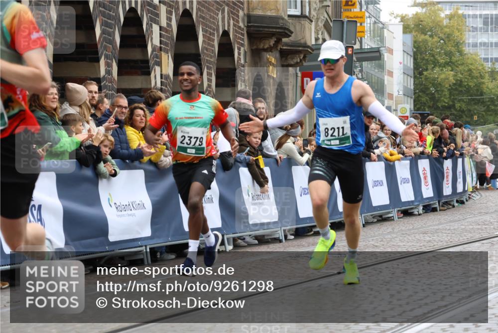 05.10.2025 - 20. swb-Marathon Bremen Strokosch-Dieckow http://msf.ph/oto/9261298 05.10.2025 12:57:29 Ziel 3153, 3817, 5028, 8211 meine-sportfotos.de