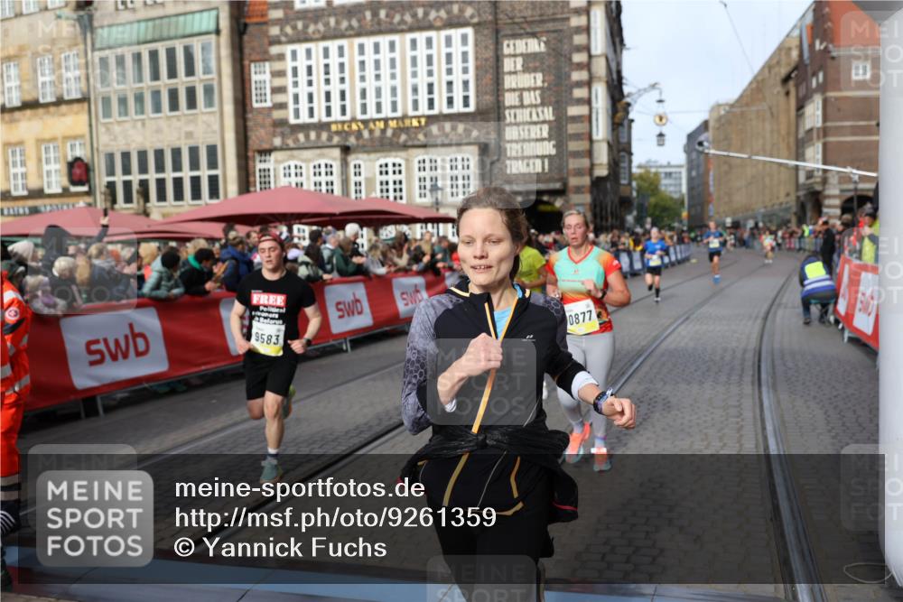 05.10.2025 - 20. swb-Marathon Bremen Yannick Fuchs http://msf.ph/oto/9261359 05.10.2025 10:49:02 Ziel 7414, 9255, 9583, 9674, 10047, 10877, 10973, 11248 meine-sportfotos.de