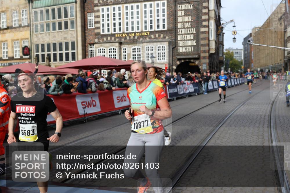 05.10.2025 - 20. swb-Marathon Bremen Yannick Fuchs http://msf.ph/oto/9261403 05.10.2025 10:49:02 Ziel 7414, 9255, 9583, 9674, 10047, 10877, 10973, 11248 meine-sportfotos.de