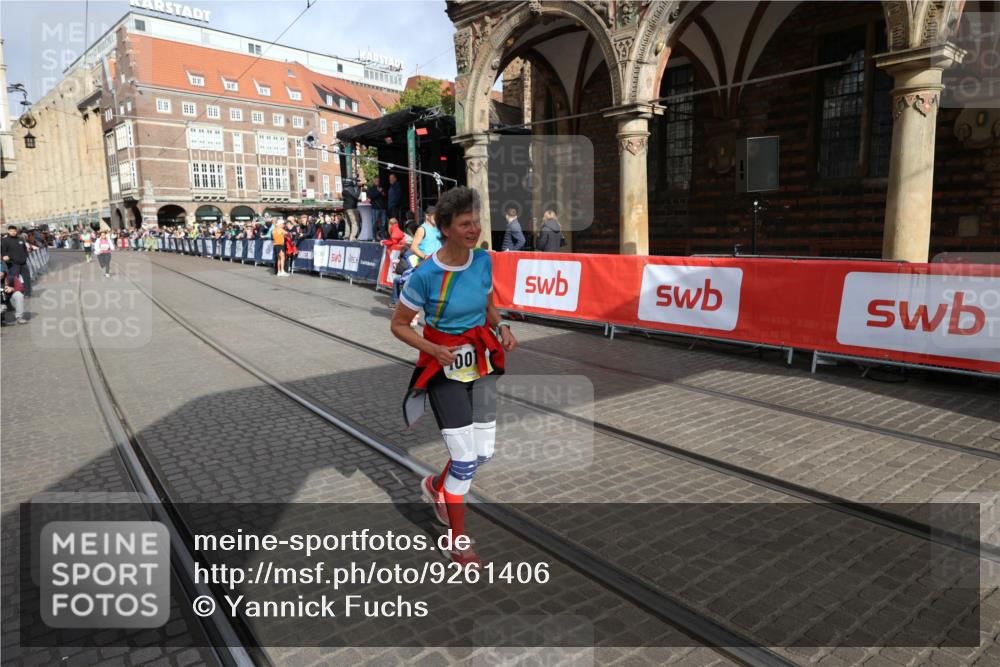 05.10.2025 - 20. swb-Marathon Bremen Yannick Fuchs http://msf.ph/oto/9261406 05.10.2025 11:20:58 Ziel 9405, 10012, 11643 meine-sportfotos.de