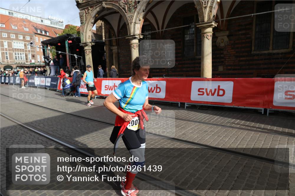 05.10.2025 - 20. swb-Marathon Bremen Yannick Fuchs http://msf.ph/oto/9261439 05.10.2025 11:20:58 Ziel 9405, 10012, 11643 meine-sportfotos.de
