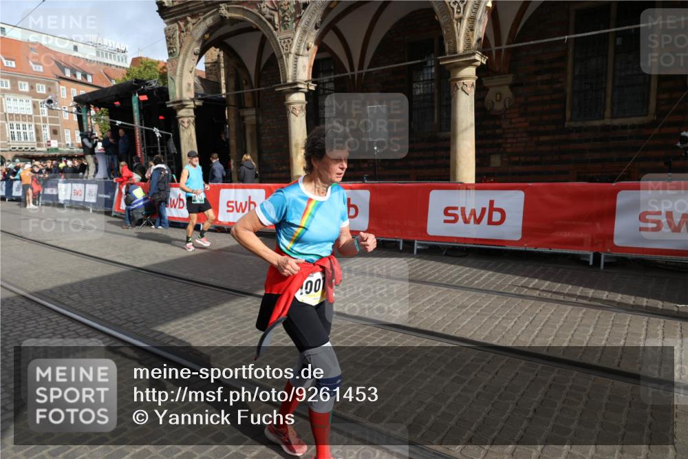 05.10.2025 - 20. swb-Marathon Bremen Yannick Fuchs http://msf.ph/oto/9261453 05.10.2025 11:20:58 Ziel 9405, 10012, 11643 meine-sportfotos.de
