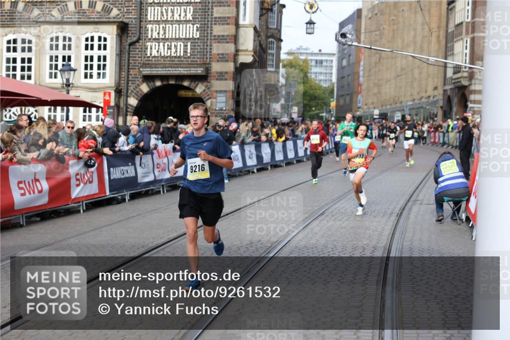 05.10.2025 - 20. swb-Marathon Bremen Yannick Fuchs http://msf.ph/oto/9261532 05.10.2025 10:49:06 Ziel 9216, 9255, 9583, 10047, 10733, 10877, 10973, 11248 meine-sportfotos.de