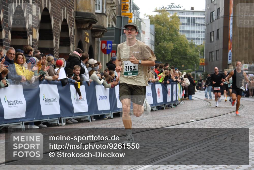 05.10.2025 - 20. swb-Marathon Bremen Strokosch-Dieckow http://msf.ph/oto/9261550 05.10.2025 12:57:38 Ziel 3153, 4635 meine-sportfotos.de