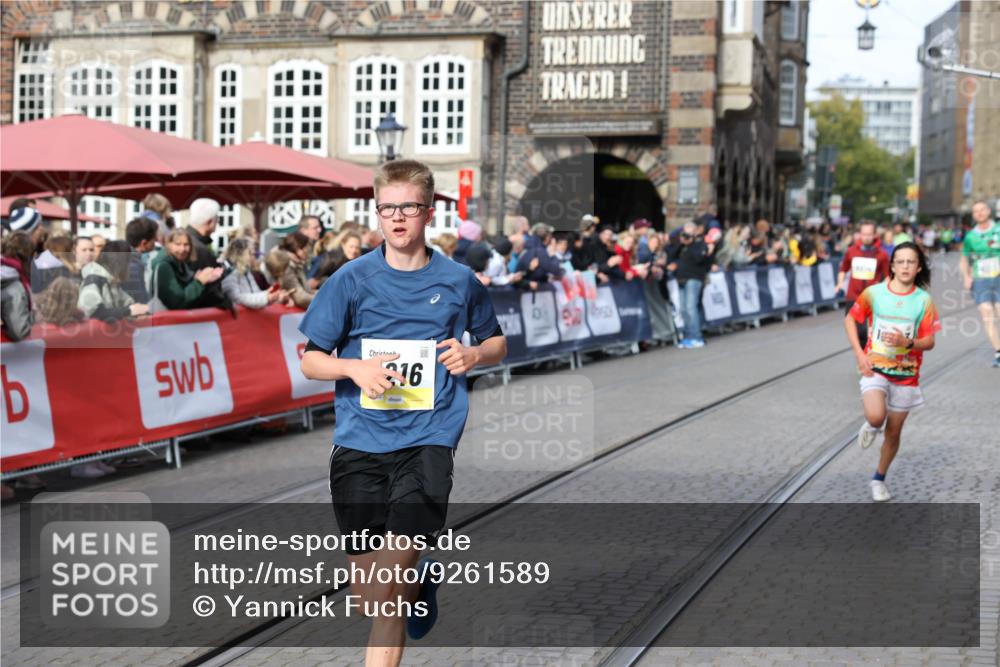 05.10.2025 - 20. swb-Marathon Bremen Yannick Fuchs http://msf.ph/oto/9261589 05.10.2025 10:49:08 Ziel 9216, 9255, 9317, 9583, 10733, 10877, 10973, 11248 meine-sportfotos.de