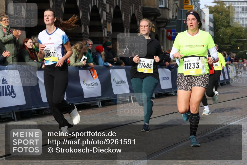 05.10.2025 - 20. swb-Marathon Bremen Strokosch-Dieckow http://msf.ph/oto/9261591 05.10.2025 11:06:23 Ziel 9205, 9764, 9998, 10611, 10640, 10912, 11143, 11195, 11233, 11270, 11365, 11485 meine-sportfotos.de