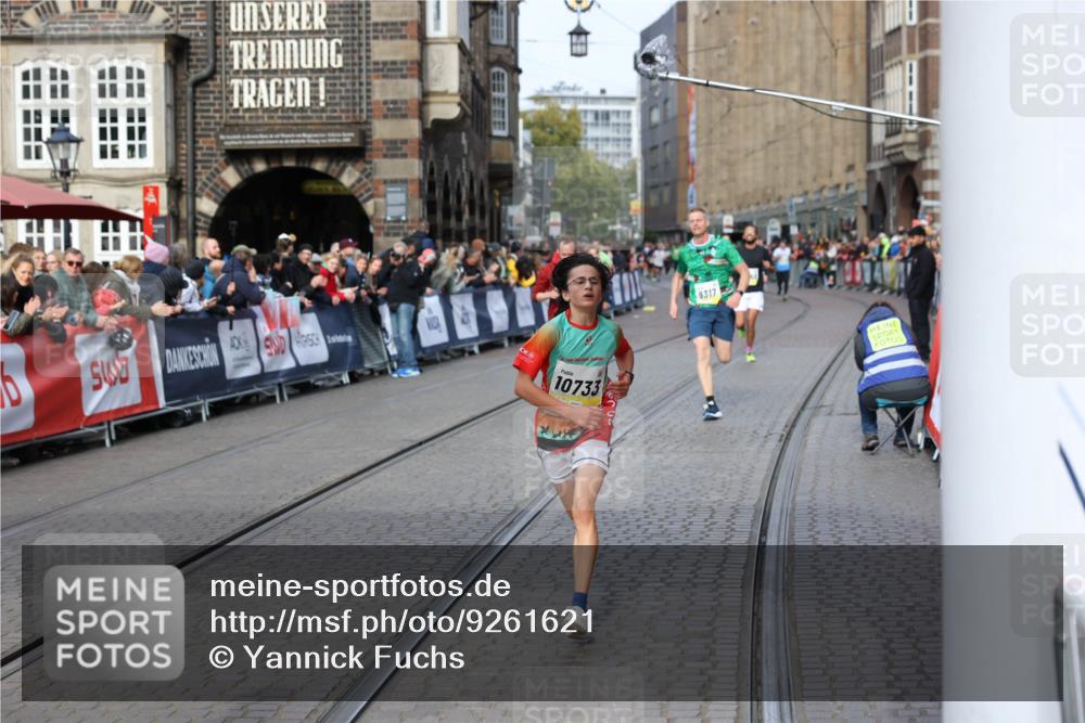 05.10.2025 - 20. swb-Marathon Bremen Yannick Fuchs http://msf.ph/oto/9261621 05.10.2025 10:49:08 Ziel 9216, 9255, 9317, 9583, 10733, 10877, 10973, 11248 meine-sportfotos.de