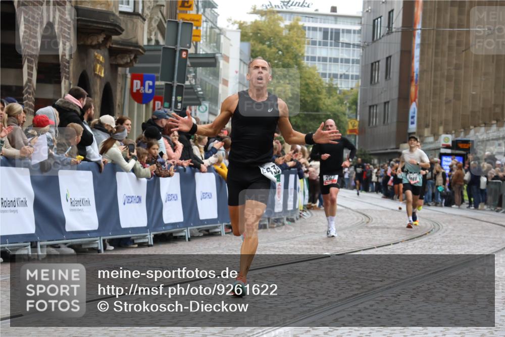 05.10.2025 - 20. swb-Marathon Bremen Strokosch-Dieckow http://msf.ph/oto/9261622 05.10.2025 12:57:41 Ziel 1088, 2168, 2909, 4635 meine-sportfotos.de