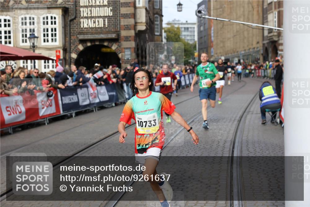 05.10.2025 - 20. swb-Marathon Bremen Yannick Fuchs http://msf.ph/oto/9261637 05.10.2025 10:49:09 Ziel 9014, 9216, 9317, 9583, 10733, 10877, 10973, 11248 meine-sportfotos.de