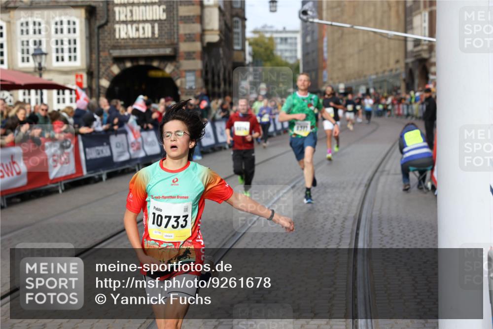 05.10.2025 - 20. swb-Marathon Bremen Yannick Fuchs http://msf.ph/oto/9261678 05.10.2025 10:49:09 Ziel 9014, 9216, 9317, 9583, 10733, 10877, 10973, 11248 meine-sportfotos.de