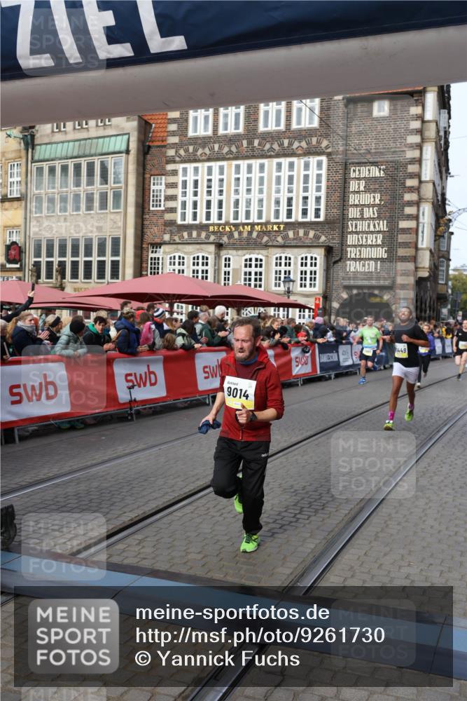 05.10.2025 - 20. swb-Marathon Bremen Yannick Fuchs http://msf.ph/oto/9261730 05.10.2025 10:49:12 Ziel 7202, 9014, 9216, 9317, 9556, 10449, 10733, 10973, 11695 meine-sportfotos.de