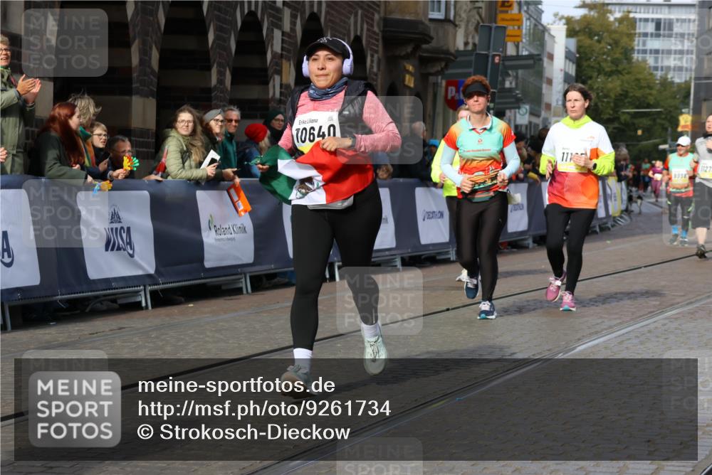 05.10.2025 - 20. swb-Marathon Bremen Strokosch-Dieckow http://msf.ph/oto/9261734 05.10.2025 11:06:25 Ziel 9764, 9998, 10611, 10640, 10732, 10912, 11143, 11195, 11233, 11270, 11365, 11485 meine-sportfotos.de