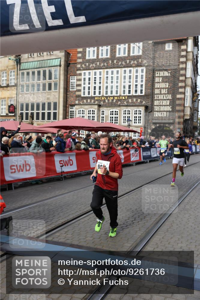 05.10.2025 - 20. swb-Marathon Bremen Yannick Fuchs http://msf.ph/oto/9261736 05.10.2025 10:49:12 Ziel 7202, 9014, 9216, 9317, 9556, 10449, 10733, 10973, 11695 meine-sportfotos.de