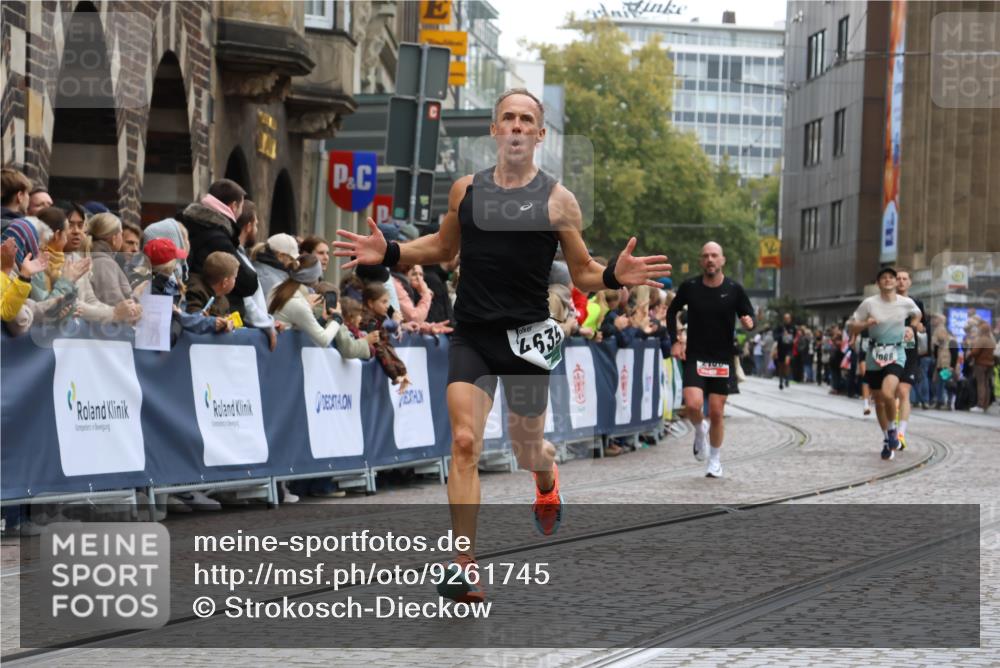 05.10.2025 - 20. swb-Marathon Bremen Strokosch-Dieckow http://msf.ph/oto/9261745 05.10.2025 12:57:41 Ziel 1088, 2168, 2909, 4635 meine-sportfotos.de