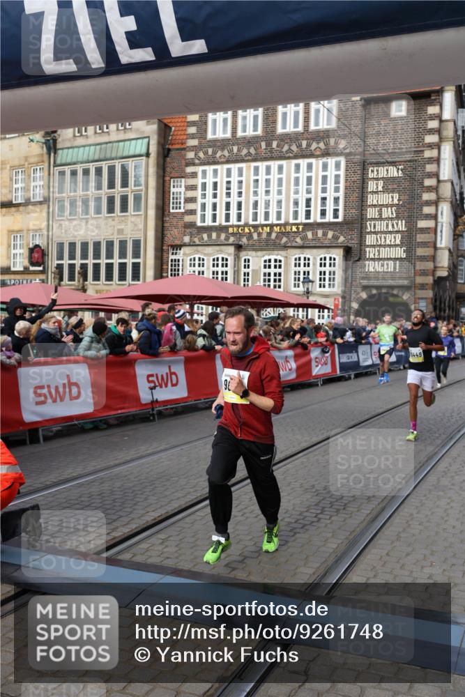 05.10.2025 - 20. swb-Marathon Bremen Yannick Fuchs http://msf.ph/oto/9261748 05.10.2025 10:49:12 Ziel 7202, 9014, 9216, 9317, 9556, 10449, 10733, 10973, 11695 meine-sportfotos.de