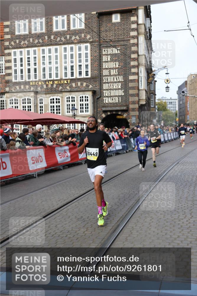 05.10.2025 - 20. swb-Marathon Bremen Yannick Fuchs http://msf.ph/oto/9261801 05.10.2025 10:49:13 Ziel 7202, 9014, 9216, 9317, 9556, 10449, 10733, 11695 meine-sportfotos.de