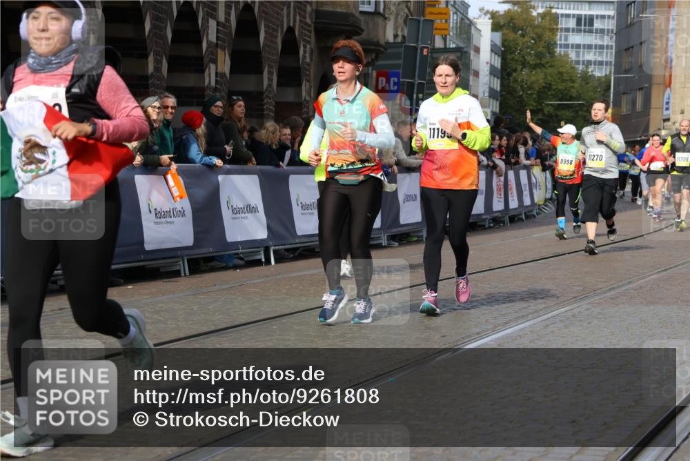 05.10.2025 - 20. swb-Marathon Bremen Strokosch-Dieckow http://msf.ph/oto/9261808 05.10.2025 11:06:26 Ziel 9764, 9998, 10611, 10640, 10699, 10732, 10912, 11143, 11195, 11233, 11270, 11365, 11485 meine-sportfotos.de