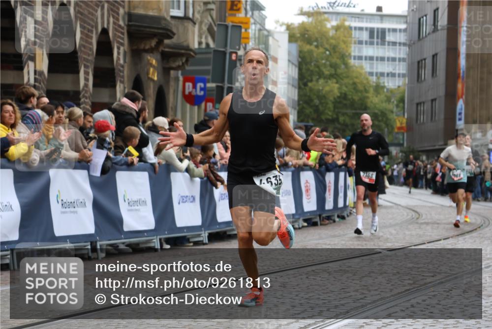 05.10.2025 - 20. swb-Marathon Bremen Strokosch-Dieckow http://msf.ph/oto/9261813 05.10.2025 12:57:41 Ziel 1088, 2168, 2909, 4635 meine-sportfotos.de
