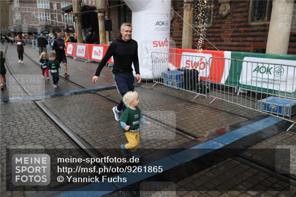 05.10.2025 - 20. swb-Marathon Bremen Yannick Fuchs http://msf.ph/oto/9261865 05.10.2025 15:24:01 Ziel  meine-sportfotos.de