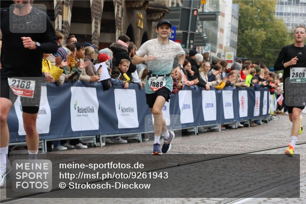 05.10.2025 - 20. swb-Marathon Bremen Strokosch-Dieckow http://msf.ph/oto/9261943 05.10.2025 12:57:47 Ziel 9, 1088, 2168, 2909 meine-sportfotos.de