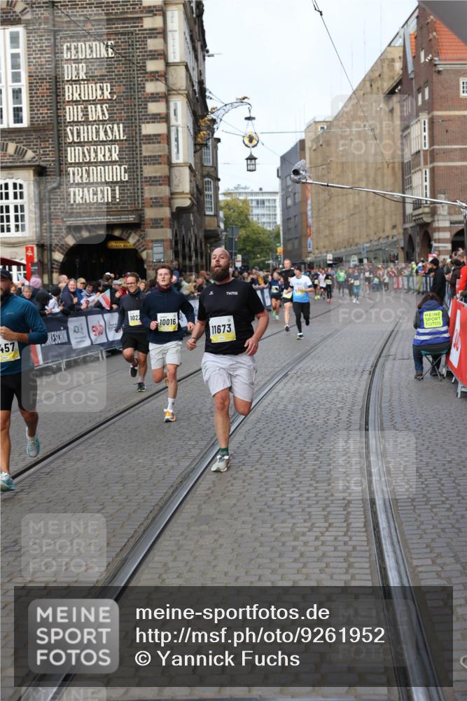 05.10.2025 - 20. swb-Marathon Bremen Yannick Fuchs http://msf.ph/oto/9261952 05.10.2025 10:49:16 Ziel 7202, 9014, 9317, 9457, 9556, 10016, 10221, 10449, 10733, 11673, 11695 meine-sportfotos.de