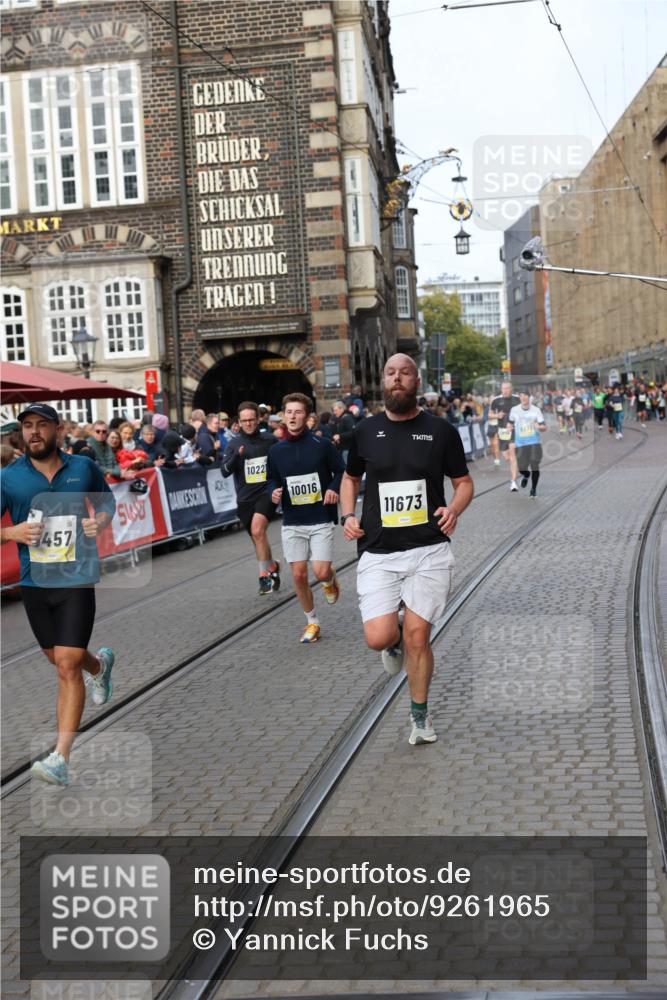 05.10.2025 - 20. swb-Marathon Bremen Yannick Fuchs http://msf.ph/oto/9261965 05.10.2025 10:49:17 Ziel 7202, 9014, 9317, 9457, 9556, 10016, 10221, 10449, 11673, 11695 meine-sportfotos.de
