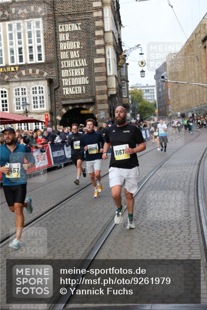05.10.2025 - 20. swb-Marathon Bremen Yannick Fuchs http://msf.ph/oto/9261979 05.10.2025 10:49:17 Ziel 7202, 9014, 9317, 9457, 9556, 10016, 10221, 10449, 11673, 11695 meine-sportfotos.de