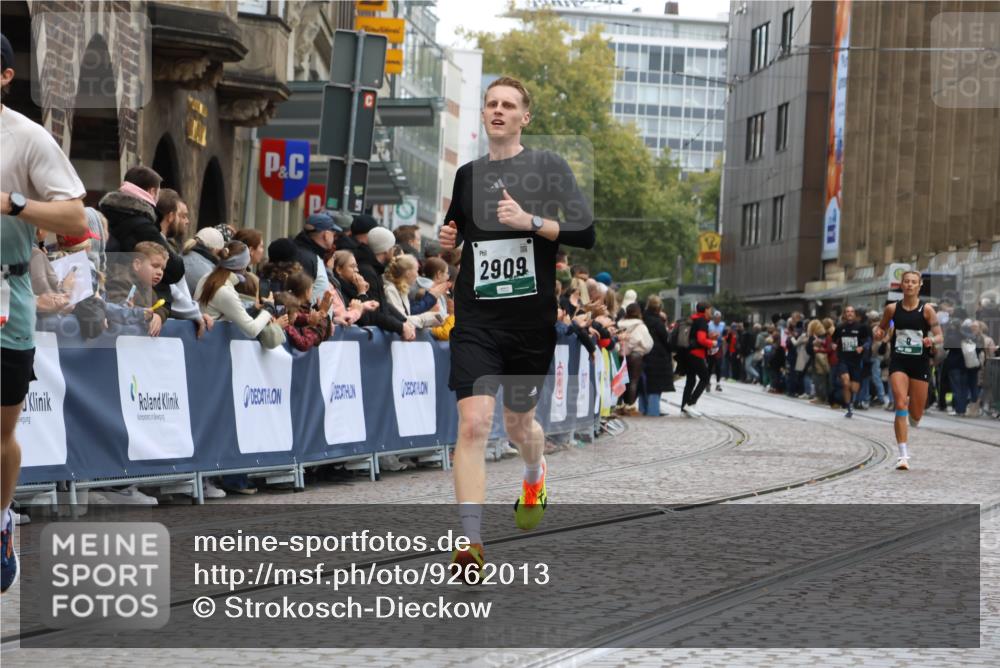 05.10.2025 - 20. swb-Marathon Bremen Strokosch-Dieckow http://msf.ph/oto/9262013 05.10.2025 12:57:48 Ziel 9, 1088, 2168, 2909 meine-sportfotos.de