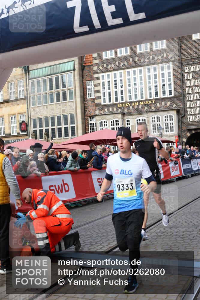 05.10.2025 - 20. swb-Marathon Bremen Yannick Fuchs http://msf.ph/oto/9262080 05.10.2025 10:49:22 Ziel 7202, 9333, 9457, 9556, 10016, 10221, 10715, 11057, 11673 meine-sportfotos.de