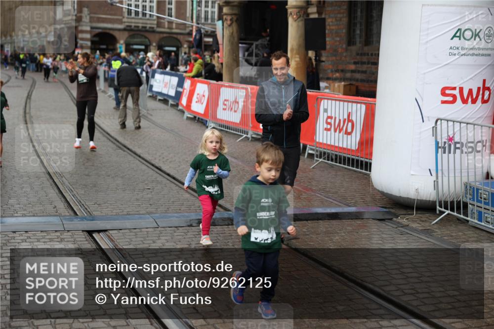05.10.2025 - 20. swb-Marathon Bremen Yannick Fuchs http://msf.ph/oto/9262125 05.10.2025 15:24:03 Ziel  meine-sportfotos.de