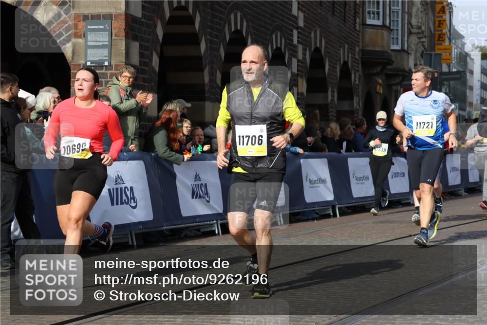 05.10.2025 - 20. swb-Marathon Bremen Strokosch-Dieckow http://msf.ph/oto/9262196 05.10.2025 11:06:35 Ziel 9178, 9357, 9619, 10239, 10699, 10732, 11027, 11324, 11605, 11706, 11721, 11746, 11747 meine-sportfotos.de