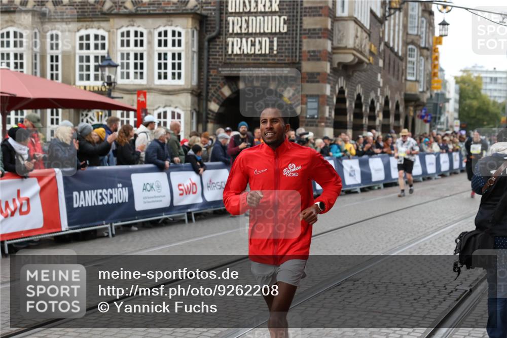 05.10.2025 - 20. swb-Marathon Bremen Yannick Fuchs http://msf.ph/oto/9262208 05.10.2025 11:22:29 Ziel 10700 meine-sportfotos.de