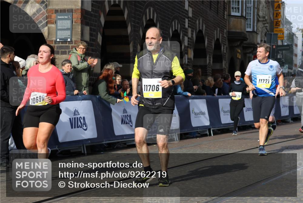 05.10.2025 - 20. swb-Marathon Bremen Strokosch-Dieckow http://msf.ph/oto/9262219 05.10.2025 11:06:35 Ziel 9178, 9357, 9619, 10239, 10699, 10732, 11027, 11324, 11605, 11706, 11721, 11746, 11747 meine-sportfotos.de