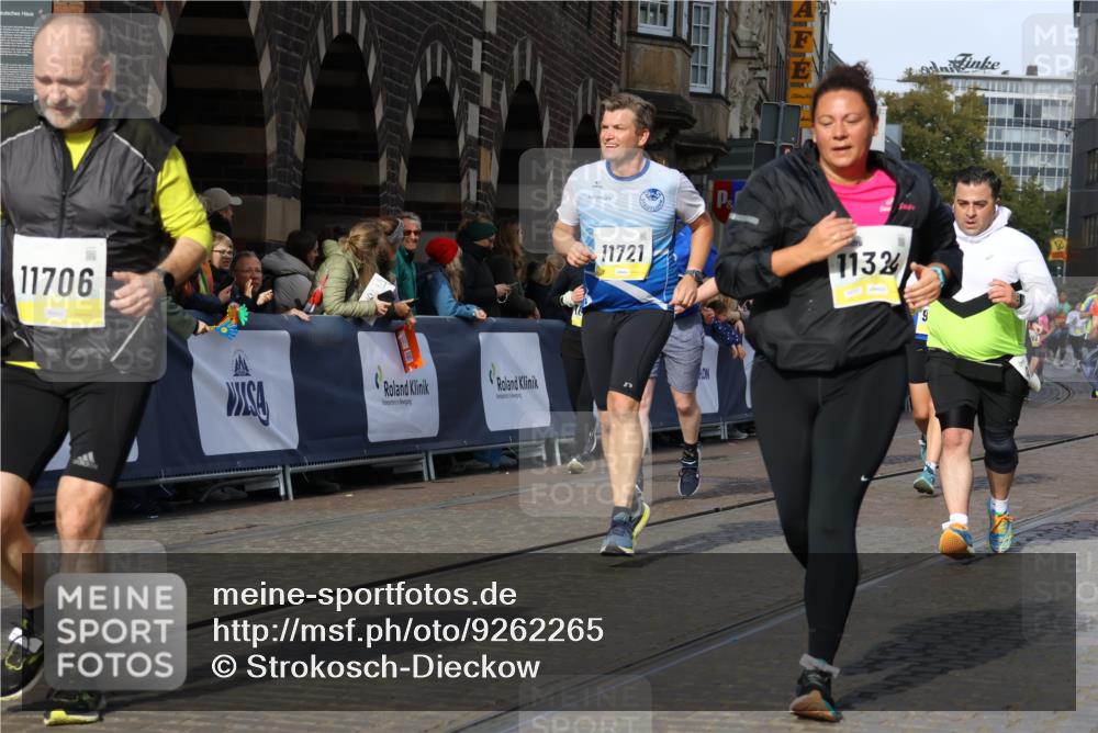 05.10.2025 - 20. swb-Marathon Bremen Strokosch-Dieckow http://msf.ph/oto/9262265 05.10.2025 11:06:36 Ziel 9178, 9357, 9619, 10239, 10699, 11027, 11324, 11605, 11706, 11721, 11746, 11747 meine-sportfotos.de