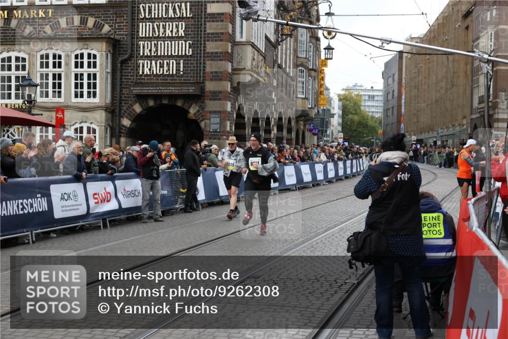 05.10.2025 - 20. swb-Marathon Bremen Yannick Fuchs http://msf.ph/oto/9262308 05.10.2025 11:22:31 Ziel 10700 meine-sportfotos.de