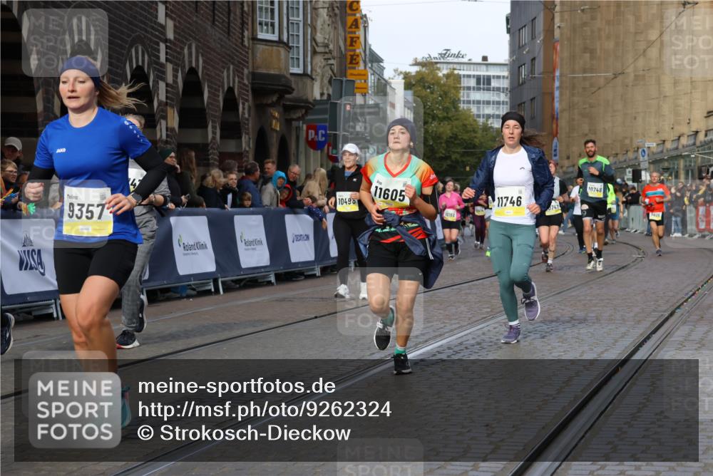 05.10.2025 - 20. swb-Marathon Bremen Strokosch-Dieckow http://msf.ph/oto/9262324 05.10.2025 11:06:39 Ziel 9178, 9357, 9619, 10239, 10498, 10747, 10748, 10937, 11027, 11324, 11565, 11605, 11706, 11721, 11746, 11747 meine-sportfotos.de