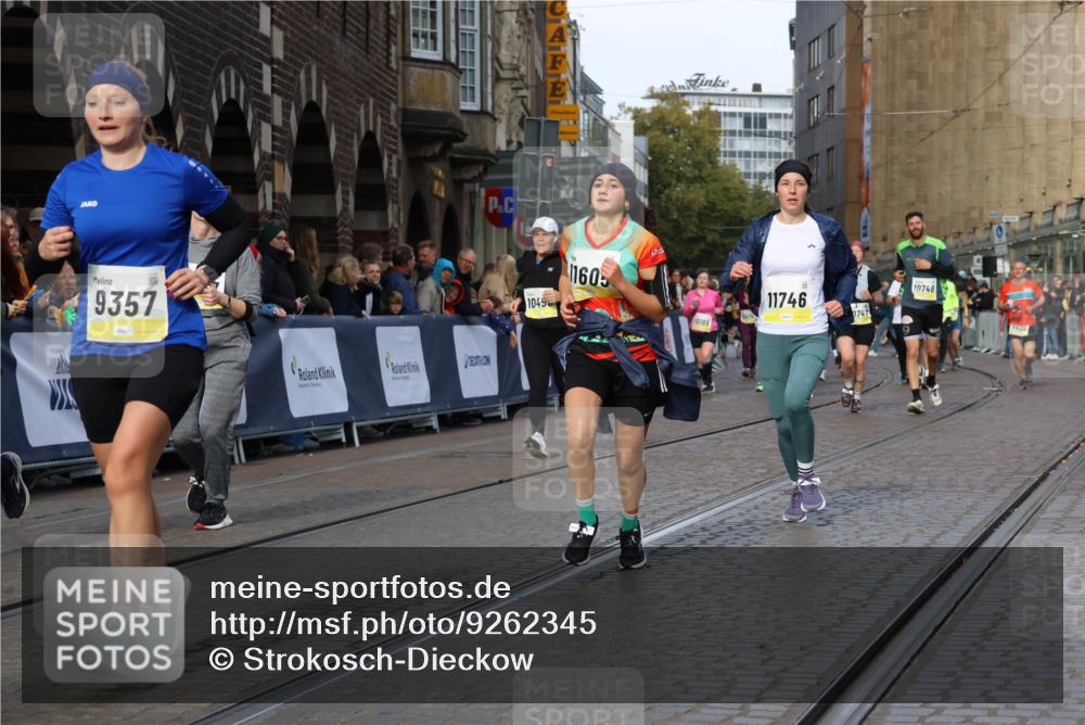 05.10.2025 - 20. swb-Marathon Bremen Strokosch-Dieckow http://msf.ph/oto/9262345 05.10.2025 11:06:39 Ziel 9178, 9357, 9619, 10239, 10498, 10747, 10748, 10937, 11027, 11324, 11565, 11605, 11706, 11721, 11746, 11747 meine-sportfotos.de