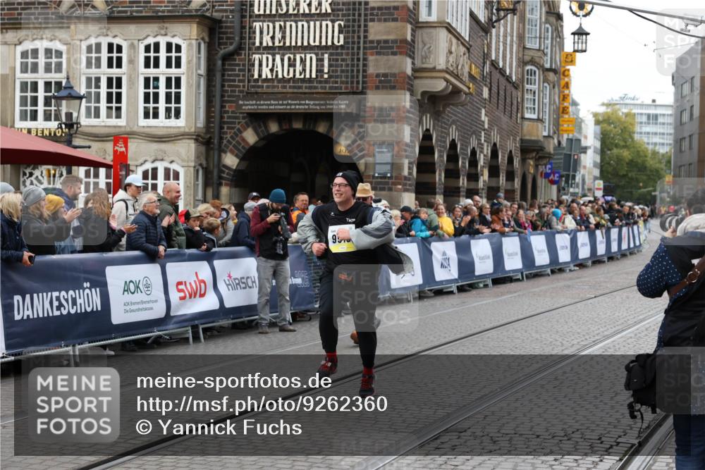 05.10.2025 - 20. swb-Marathon Bremen Yannick Fuchs http://msf.ph/oto/9262360 05.10.2025 11:22:32 Ziel 9513, 10700 meine-sportfotos.de