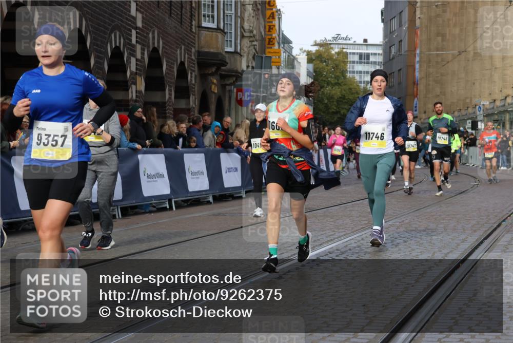 05.10.2025 - 20. swb-Marathon Bremen Strokosch-Dieckow http://msf.ph/oto/9262375 05.10.2025 11:06:39 Ziel 9178, 9357, 9619, 10239, 10498, 10747, 10748, 10937, 11027, 11324, 11565, 11605, 11706, 11721, 11746, 11747 meine-sportfotos.de