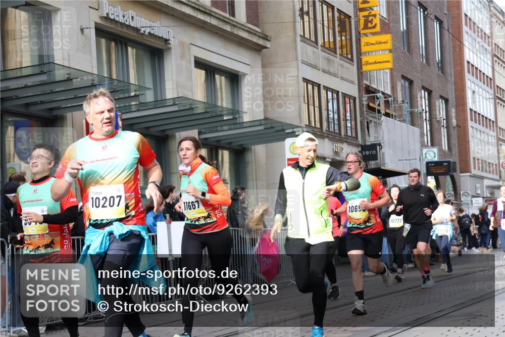 05.10.2025 - 20. swb-Marathon Bremen Strokosch-Dieckow http://msf.ph/oto/9262393 05.10.2025 11:02:34 Ziel 9229, 9331, 9360, 9516, 9644, 9661, 9662, 9841, 9846, 9893, 10129, 10167, 10185, 10207, 10510, 10530, 10656, 10734, 10777, 10803, 10804, 10876, 10940, 11024, 11087, 11193, 11312, 11376, 11504, 11576, 11667, 11668, 11735, 9229, 9331, 9360, 9516, 9644, 9661, 9662, 9841, 9846, 9893, 10129, 10167, 10185, 10207, 10510, 10530, 10656, 10734, 10777, 10803, 10804, 10876, 10940, 11024, 11087, 11193, 11312, 11376, 11504, 11735 meine-sportfotos.de