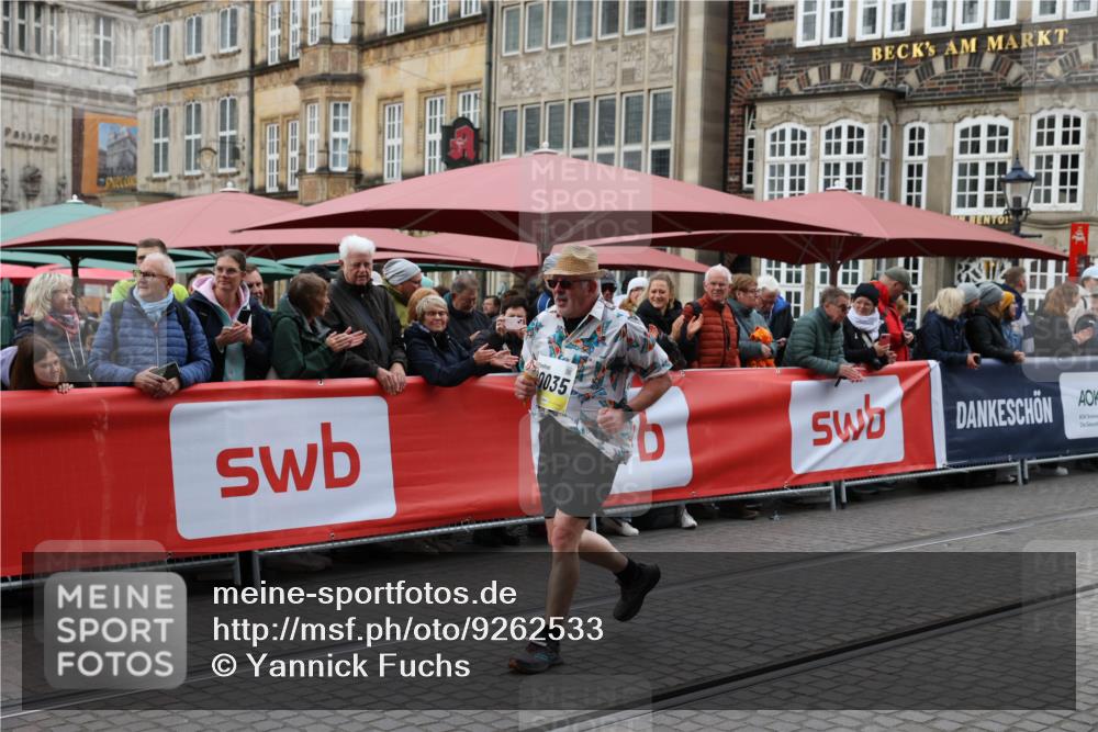 05.10.2025 - 20. swb-Marathon Bremen Yannick Fuchs http://msf.ph/oto/9262533 05.10.2025 11:22:36 Ziel 9513 meine-sportfotos.de