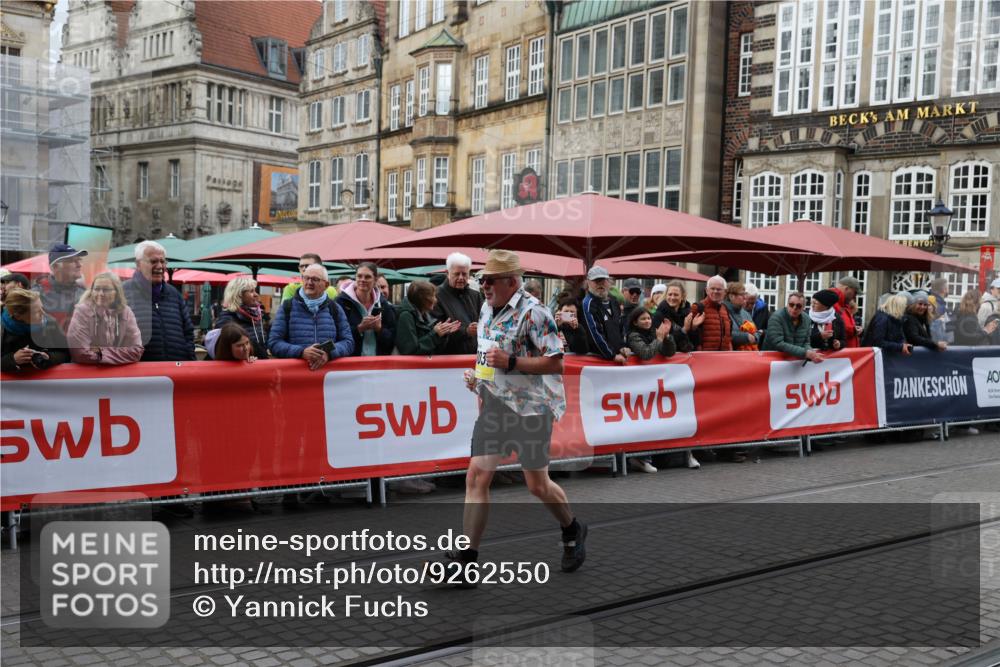 05.10.2025 - 20. swb-Marathon Bremen Yannick Fuchs http://msf.ph/oto/9262550 05.10.2025 11:22:36 Ziel 9513 meine-sportfotos.de
