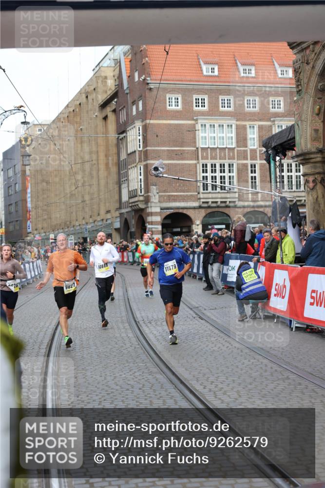 05.10.2025 - 20. swb-Marathon Bremen Yannick Fuchs http://msf.ph/oto/9262579 05.10.2025 10:49:37 Ziel 9233, 9435, 9555, 9626, 9627, 10118, 10381, 10519, 10673, 10888, 11319, 11487, 11579, 11672 meine-sportfotos.de