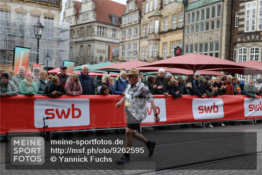 05.10.2025 - 20. swb-Marathon Bremen Yannick Fuchs http://msf.ph/oto/9262595 05.10.2025 11:22:37 Ziel 9513 meine-sportfotos.de