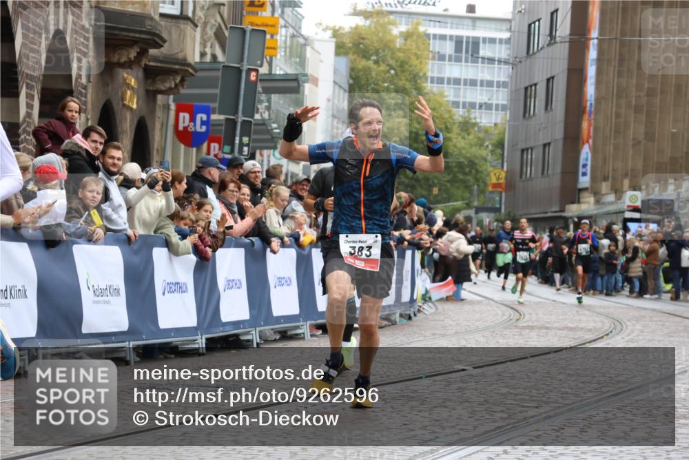05.10.2025 - 20. swb-Marathon Bremen Strokosch-Dieckow http://msf.ph/oto/9262596 05.10.2025 12:58:14 Ziel 383, 1329, 1520, 3294 meine-sportfotos.de