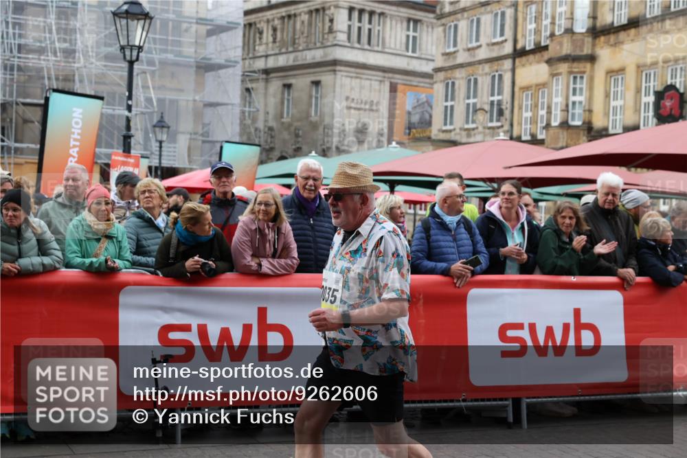 05.10.2025 - 20. swb-Marathon Bremen Yannick Fuchs http://msf.ph/oto/9262606 05.10.2025 11:22:37 Ziel 9513 meine-sportfotos.de