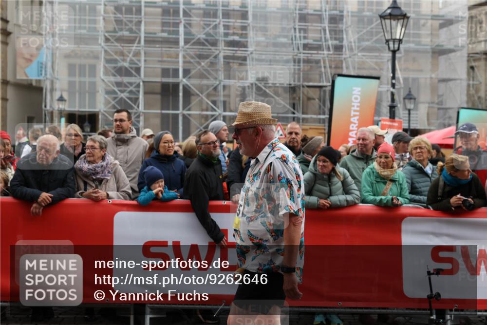 05.10.2025 - 20. swb-Marathon Bremen Yannick Fuchs http://msf.ph/oto/9262646 05.10.2025 11:22:38 Ziel 9513, 10035 meine-sportfotos.de