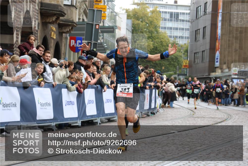 05.10.2025 - 20. swb-Marathon Bremen Strokosch-Dieckow http://msf.ph/oto/9262696 05.10.2025 12:58:15 Ziel 383, 1329, 1520, 3294 meine-sportfotos.de