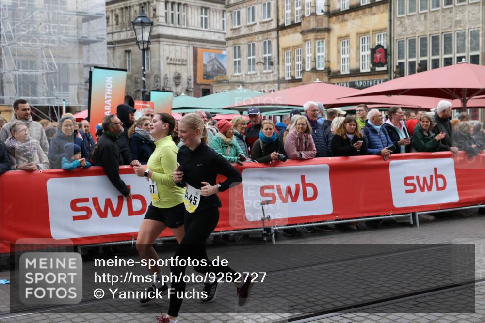 05.10.2025 - 20. swb-Marathon Bremen Yannick Fuchs http://msf.ph/oto/9262727 05.10.2025 11:22:49 Ziel 9445, 9857 meine-sportfotos.de